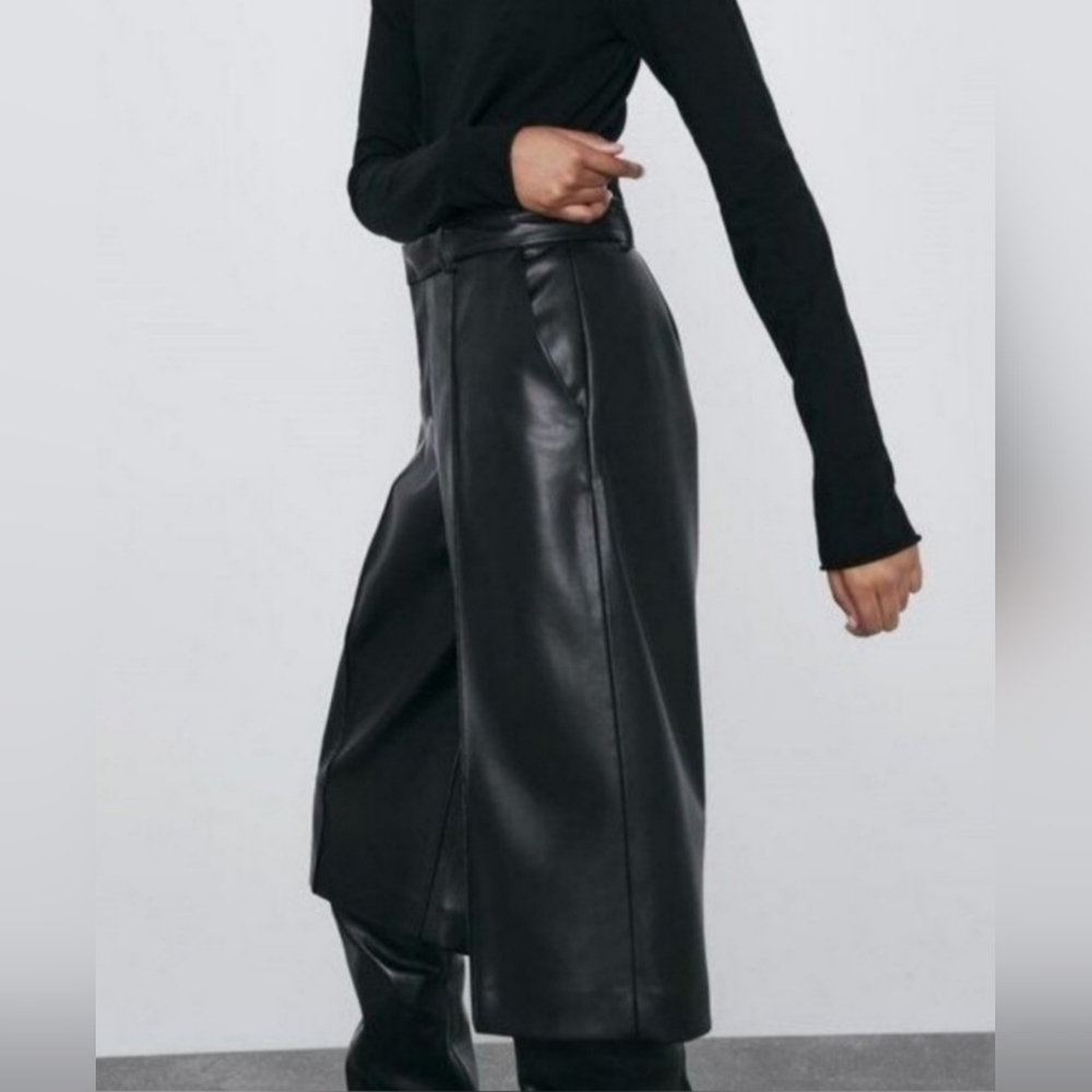 Zara Faux Black Leather Bermuda Culottes Size S - Picture 3 of 12